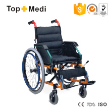 Suprimentos para terapia de reabilitação Topmedi assento confortável cadeira de rodas manual de alumínio para crianças